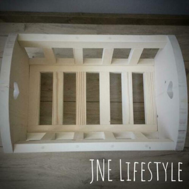 Prachtig houten poppenbedje met spijlen ?? JNE Lifestyle