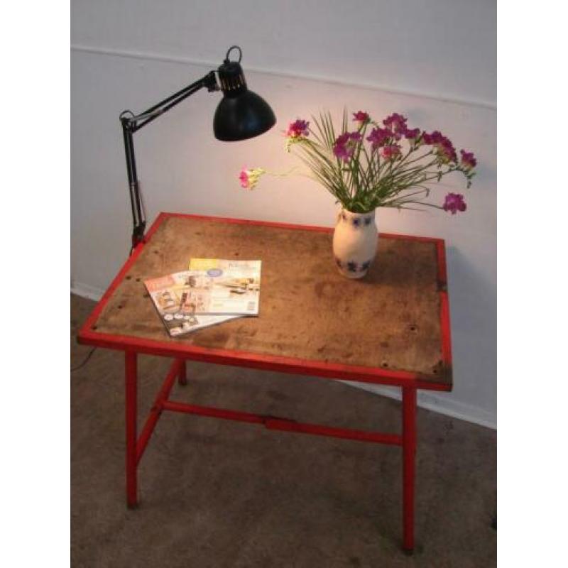 Stoere KLAPTAFEL Rood Winkel Werkkamer