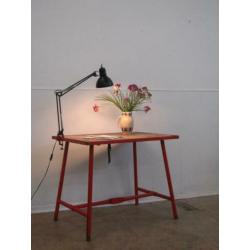 Stoere KLAPTAFEL Rood Winkel Werkkamer