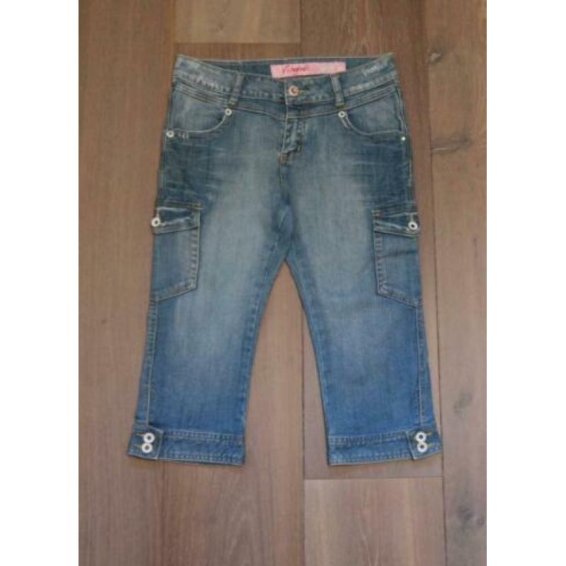 ZGAN Vingino "gewassen" korte jeans & beschadigingen; mt 170