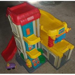 Leuk Garage Fisher Price