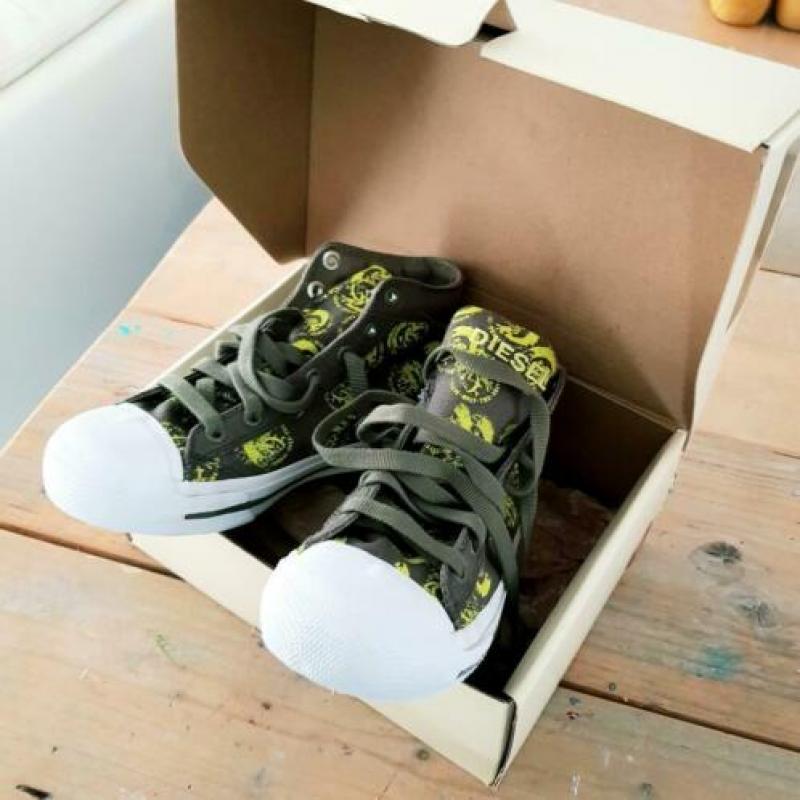 Stoere sneakers maat 31 Diesel