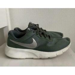 NIKE RUNNER Sneaker in maat 33!