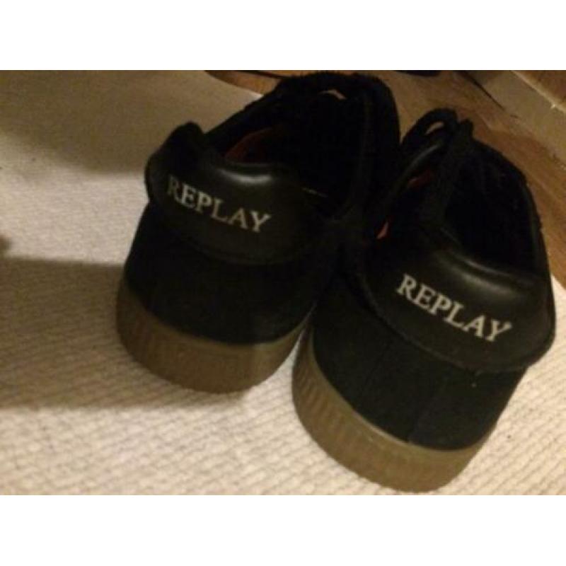 Replay casual low