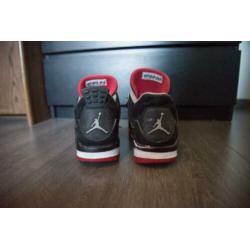 Jordan 4 Bred - Maat 44 (US 10)