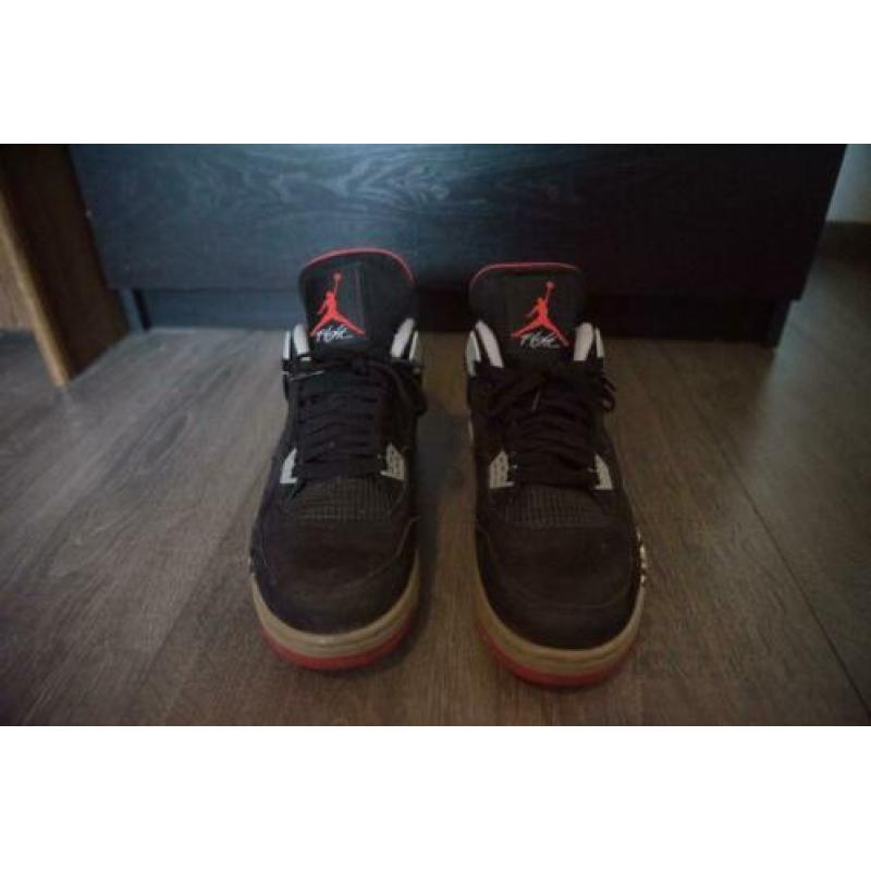 Jordan 4 Bred - Maat 44 (US 10)