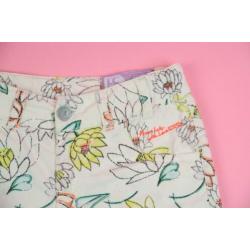 zgan LCKR short korte broek ecru met bloemenprint mt 110/116