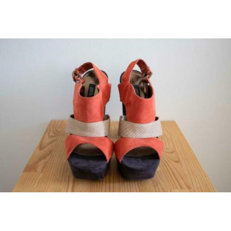 Hakken / Pumps / Slingbacks met blokhak, maat 38