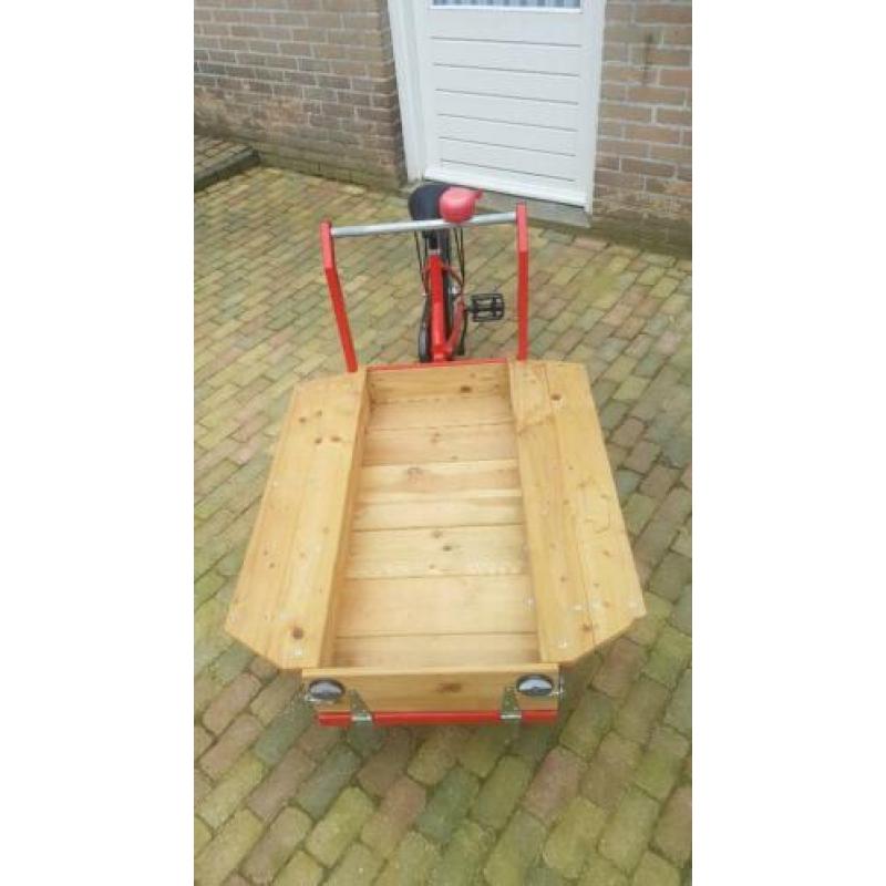 Bakfiets (kinderbakfiets vanaf ± 7 jaar)