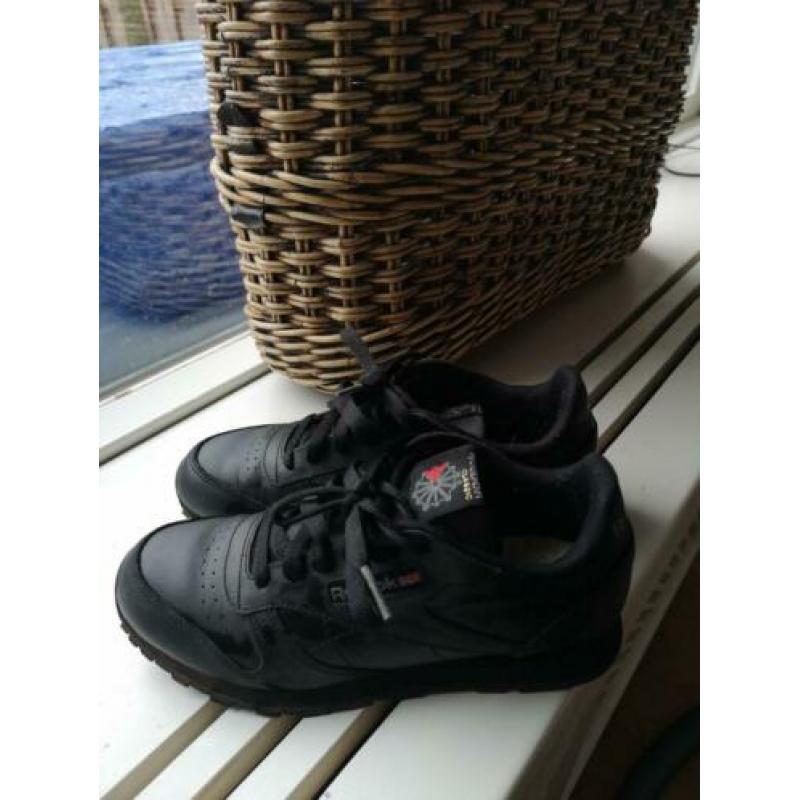 Zgan zwarte Sneakers maat 34.5 te koop van Reebok