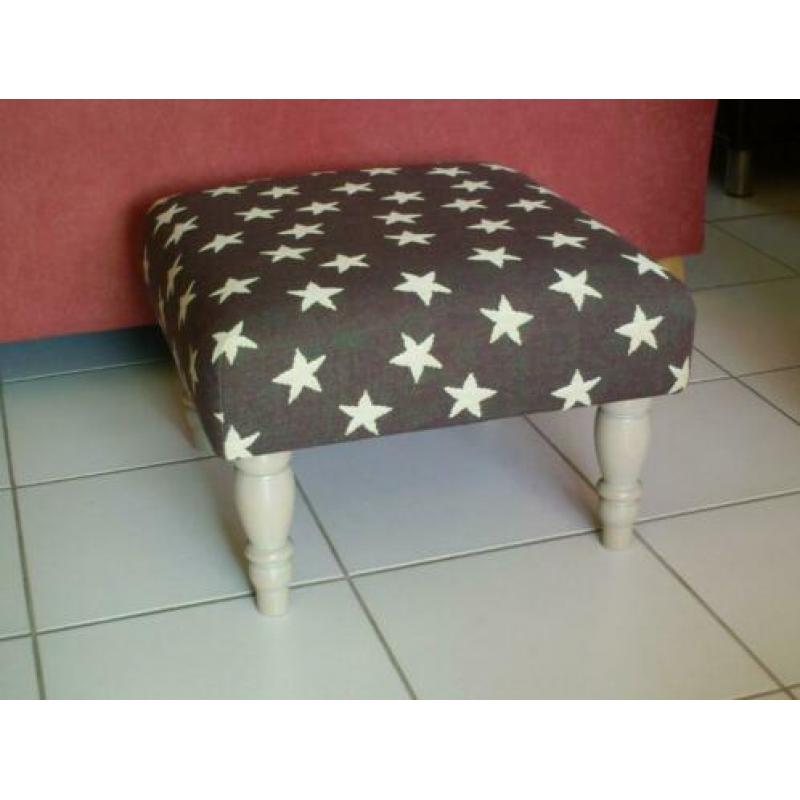 Footstool 50x50 - bruin/stars - donker noten 705 - NIEUW !!