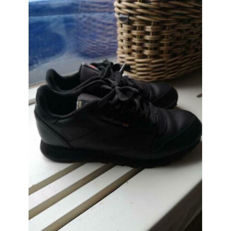 Zgan zwarte Sneakers maat 34.5 te koop van Reebok