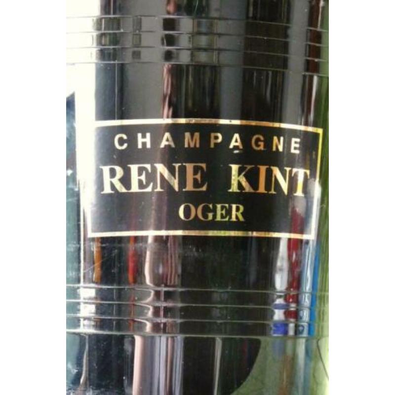 Zwarte glimmende koeler van Champagnehuis René Kint.
