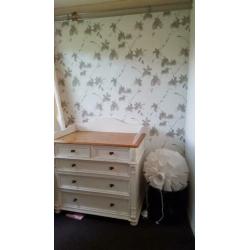 Babykamer wit brocante