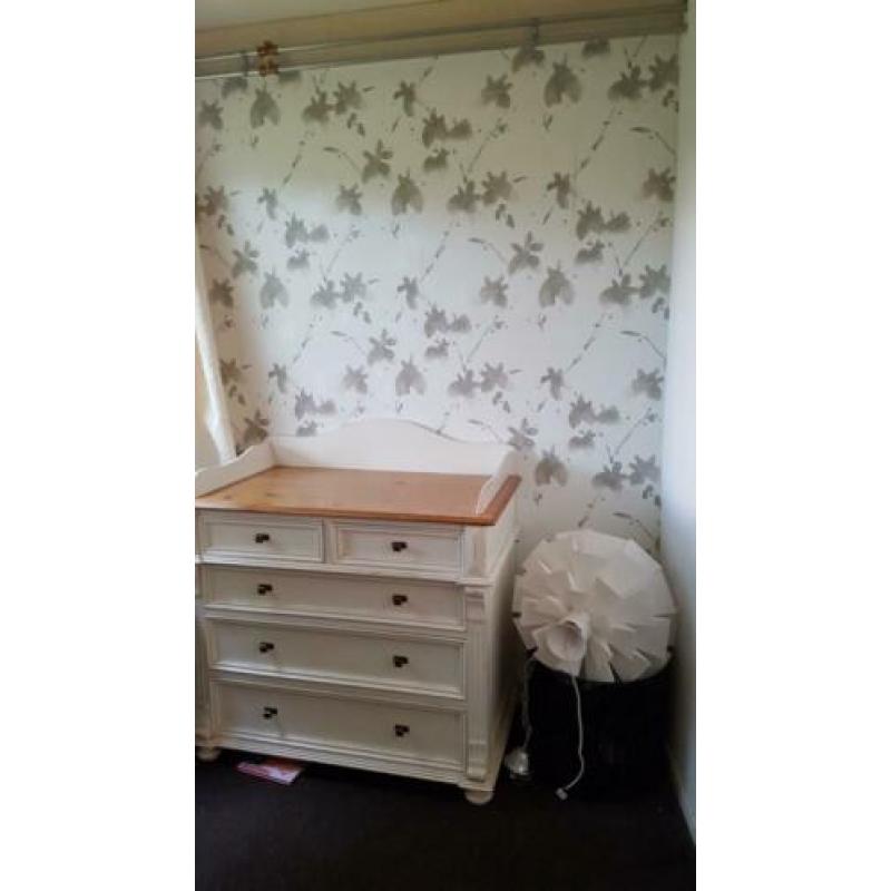 Babykamer wit brocante