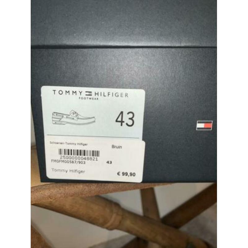 Schoenen Tommy Hilfiger, maat 43