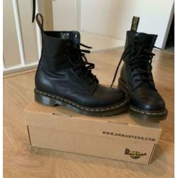 Dr Martens Pascal Virginia zacht leer Maat 37