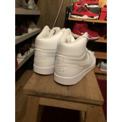 Nike all white sneaker 46