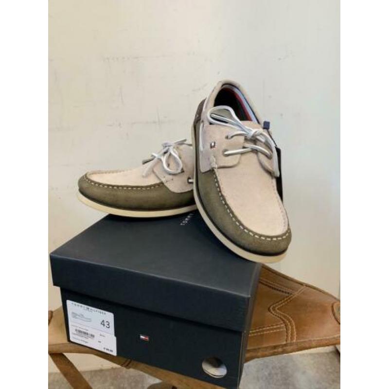 Schoenen Tommy Hilfiger, maat 43