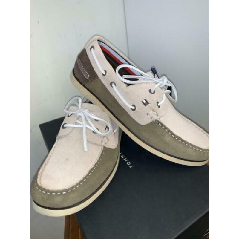 Schoenen Tommy Hilfiger, maat 43