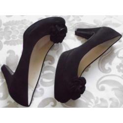 Pumps zwart suede maat 8= ruime 41