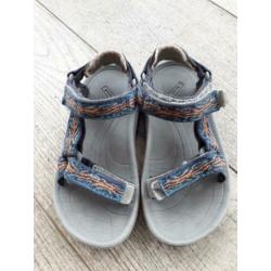 Teva sandalen maat 29/ 30 te koop