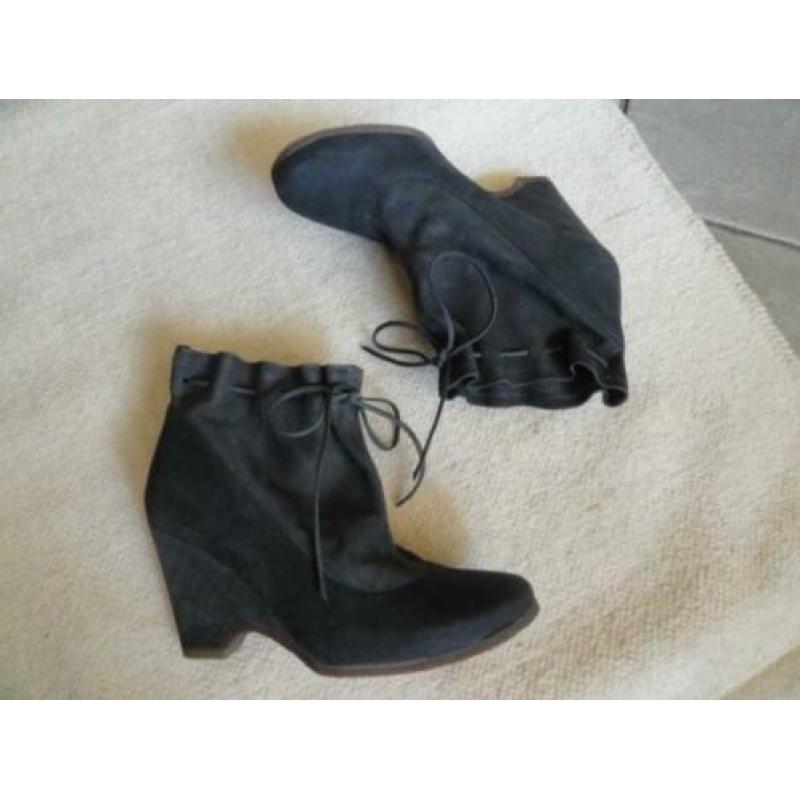 Unisa Nubuck Donkergrijze Wedge Enkellaarzen Maat 38