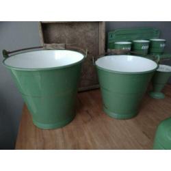 Oude brocante emaille emmer groen gouden biezen *Etage3*