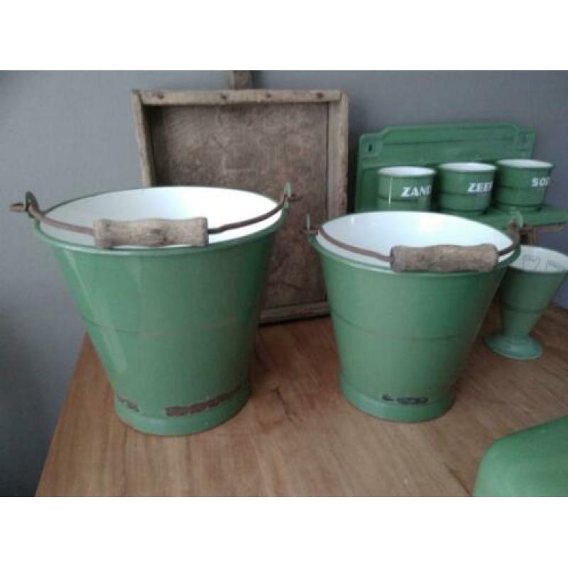 Oude brocante emaille emmer groen gouden biezen *Etage3*