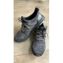 Adidas Ultra Boost flyknit sneakers, maat 46 US 11,5