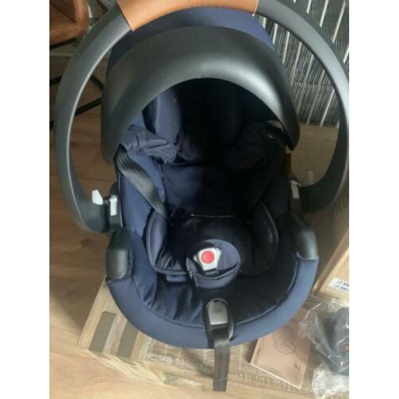 Joolz izi go modular bij besafe maxi cosi