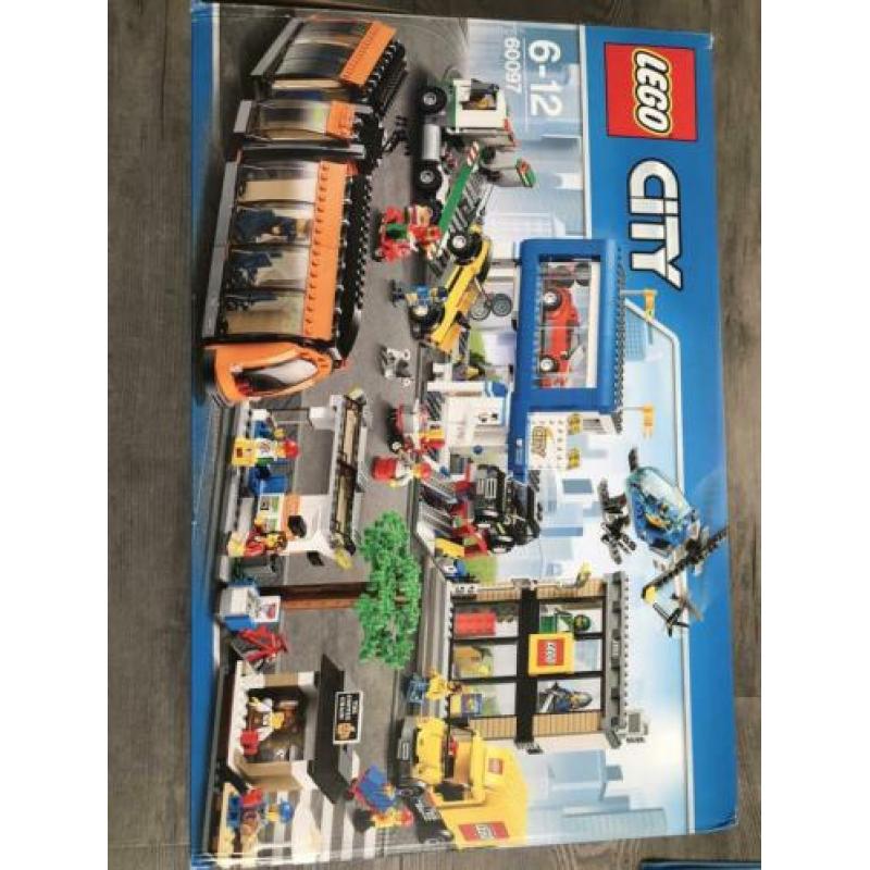 Lego city stadsplein 60097