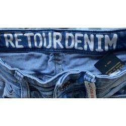 Korte broek / short van Retour maat 8 128/134