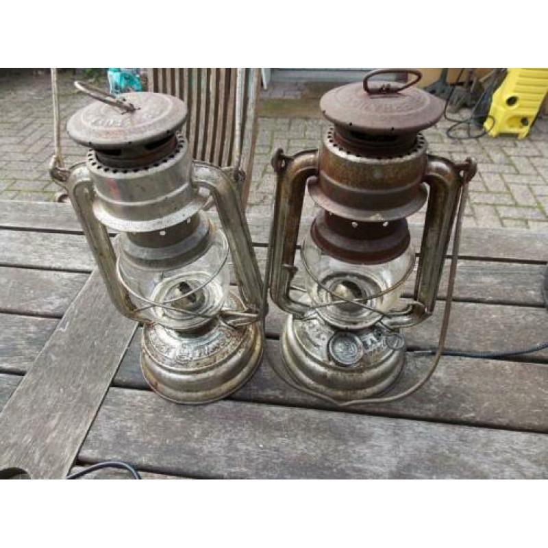 Feuerhand 276 stormlamp petroleum lamp 2 x 2 identieke