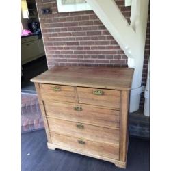 Antieke commode kast met 5 lades