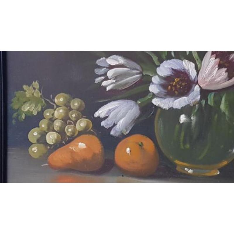 Olieverf stilleven fruit vaas bloemen